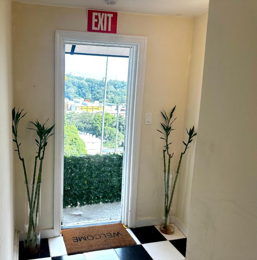 Hotel 4-A Diamond In Yonkers Exterior foto